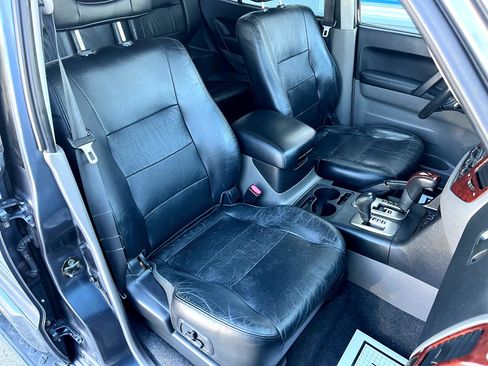 Used 2006 Mitsubishi Montero Limited image 21