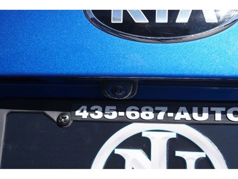 Used 2019 Kia Stinger Premium image 11