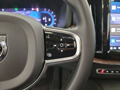 Certified 2024 Volvo XC60 B5 Plus w/ Protection Package Premier image 25