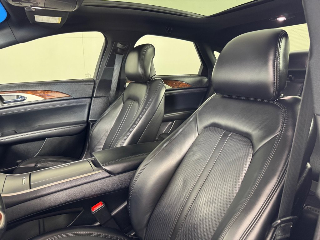 Used 2019 Lincoln MKZ Reserve w/ Luxury Package AWD/4WD image 13