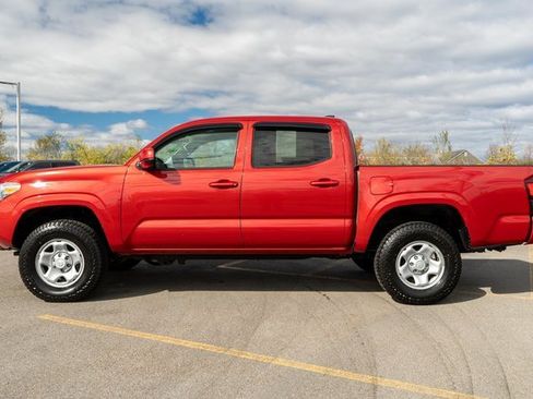 Used 2022 Toyota Tacoma SR image 9