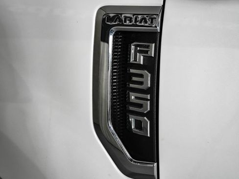 Used 2022 Ford F350 Lariat w/ Lariat Ultimate Package AWD/4WD image 43