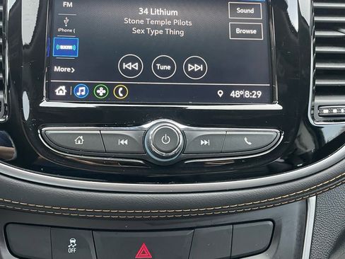 Used 2021 Chevrolet Trax LT w/ Premium Seat Package image 31