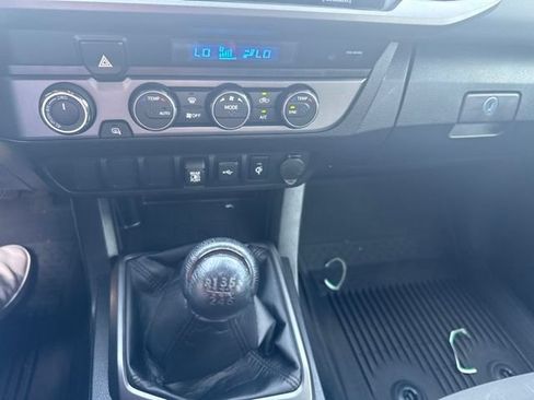 Used 2021 Toyota Tacoma TRD Off-Road AWD/4WD image 12