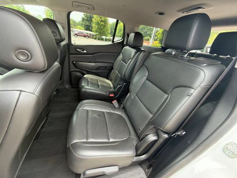 Used 2023 GMC Acadia SLT AWD/4WD image 23
