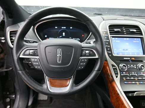 Used 2020 Lincoln Nautilus Reserve AWD/4WD image 28