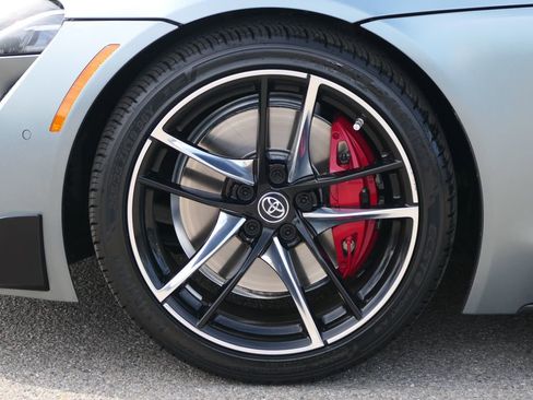 Used 2020 Toyota Supra Premium w/ Driver Assist Package image 9