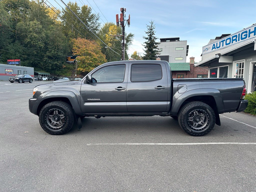 Used 2011 Toyota Tacoma 4x4 Double Cab w/ TRD Sport Pkg w/JBL Audio image 8