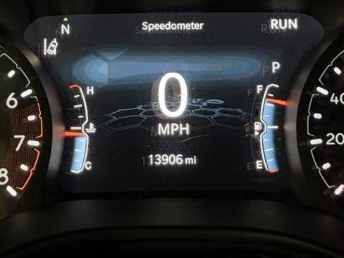 Used 2023 Jeep Compass Latitude AWD/4WD image 15
