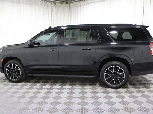 Used 2022 Chevrolet Suburban RST w/ Luxury Package image 37