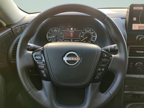 Used 2022 Nissan Armada Platinum w/ Captain's Chairs Package RWD image 11
