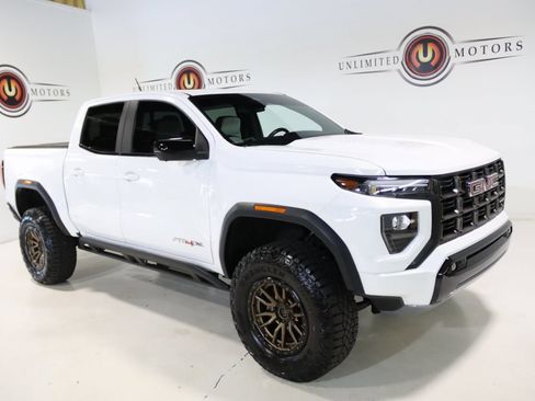 Used 2023 GMC Canyon AT4X image 9