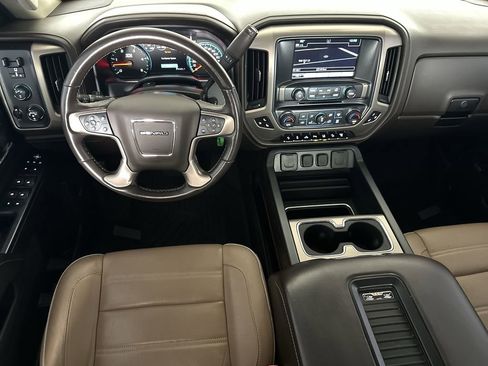 Used 2019 GMC Sierra 2500 Denali w/ Duramax Plus Package image 17