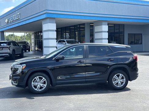 Used 2024 GMC Terrain SLE FWD image 5