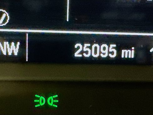 Used 2025 Chevrolet Trax LS image 18