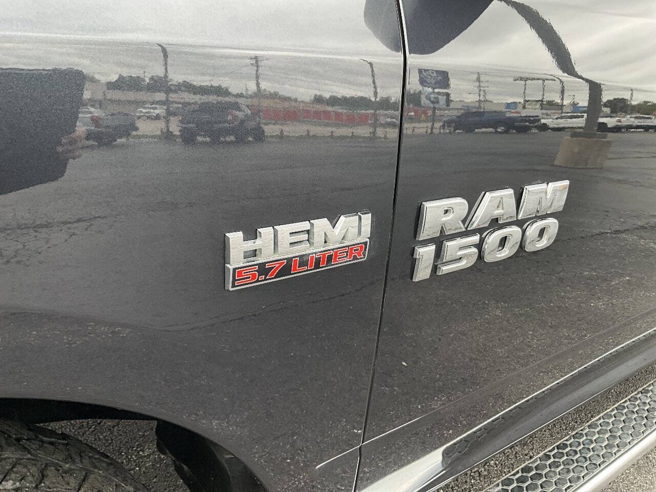 Used 2017 RAM 1500 ST w/ SXT Appearance Group AWD/4WD image 30