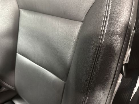 Used 2022 Chevrolet Tahoe Z71 w/ Off-Road Capability Package image 20