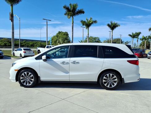 Used 2023 Honda Odyssey EX-L image 2
