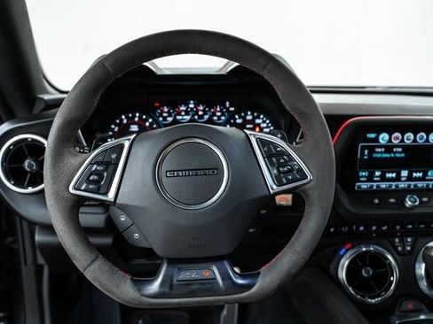 Used 2018 Chevrolet Camaro ZL1 RWD image 26
