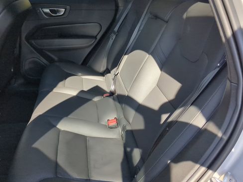 Used 2025 Volvo XC60 B5 Plus image 46