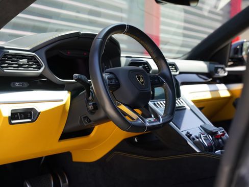 Used 2023 Lamborghini Urus S AWD/4WD image 16