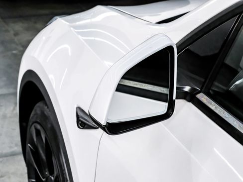 Used 2021 Tesla Model Y Long Range AWD/4WD image 45