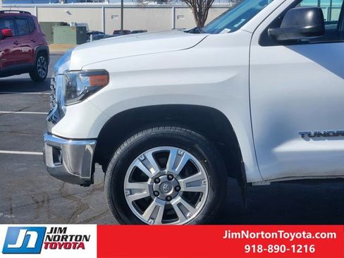 Used 2018 Toyota Tundra SR5 image 8