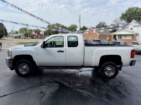 Used 2013 Chevrolet Silverado 2500 W/T w/ Snow Plow Prep Package AWD/4WD image 5
