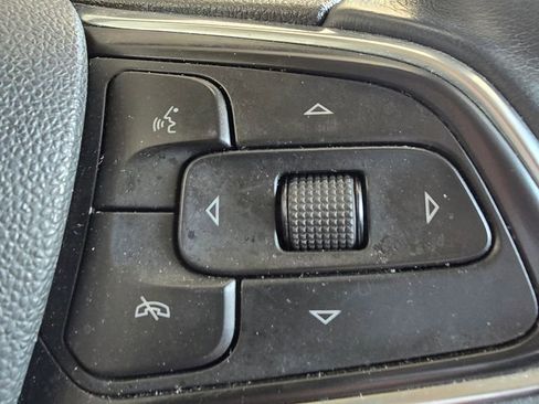 Used 2022 Buick Encore GX Select image 24