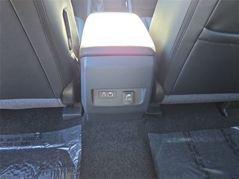 Certified 2024 Nissan Frontier SL w/ Technology Package image 18