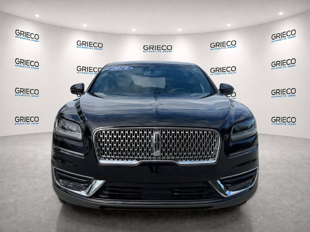 Used 2019 Lincoln Nautilus Select AWD/4WD image 2