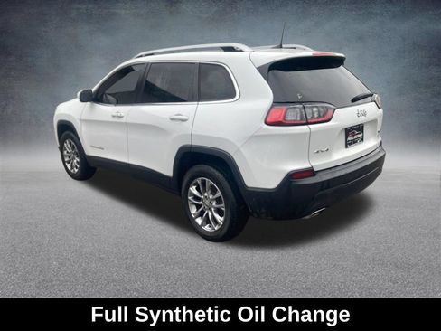 Used 2021 Jeep Cherokee Latitude Lux w/ Comfort/Convenience Group AWD/4WD image 3