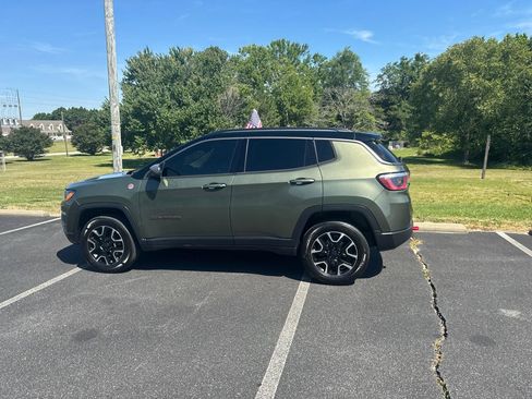 Used 2020 Jeep Compass Trailhawk AWD/4WD image 9