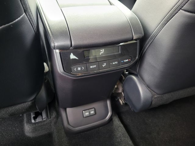 New 2026 Toyota Highlander XLE AWD/4WD image 17