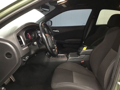 Used 2022 Dodge Charger R/T w/ Blacktop Package image 7