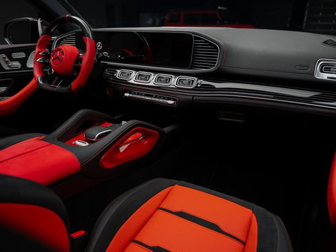 Used 2025 Mercedes-Benz GLE 53 AMG 4MATIC Coupe w/ AMG Night Package image 67