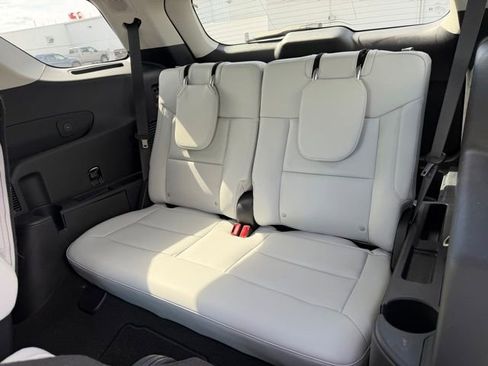 Used 2025 Ford Explorer Platinum w/ LUX Leather Package AWD/4WD image 9