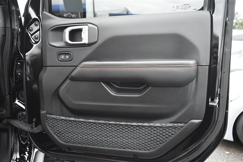 Used 2024 Jeep Wrangler Unlimited Rubicon 392 AWD/4WD image 33