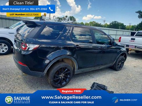 Used 2017 Land Rover Discovery Sport SE AWD/4WD image 4