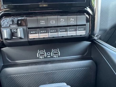 New 2025 RAM 2500 Big Horn image 13