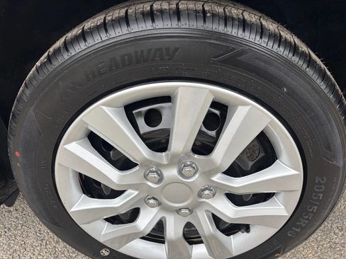 Used 2019 Nissan Sentra S image 22