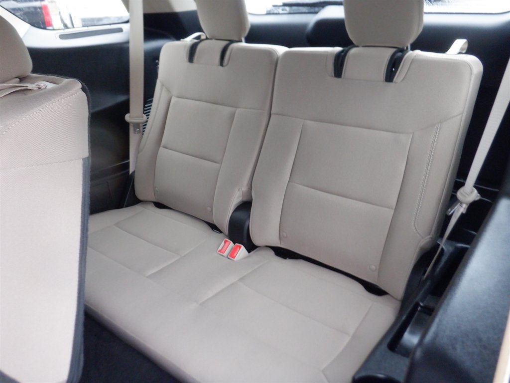 Used 2020 Ford Explorer 2WD image 14
