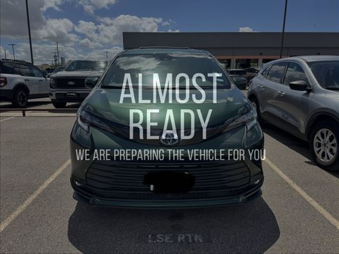 Used 2025 Toyota Sienna XLE Woodland Edition AWD/4WD image 1