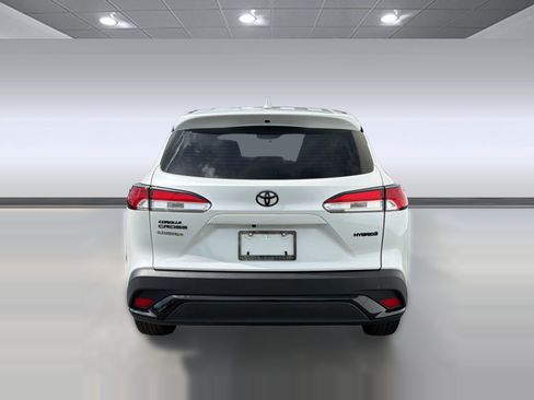 Used 2024 Toyota Corolla Cross AWD Hybrid image 10