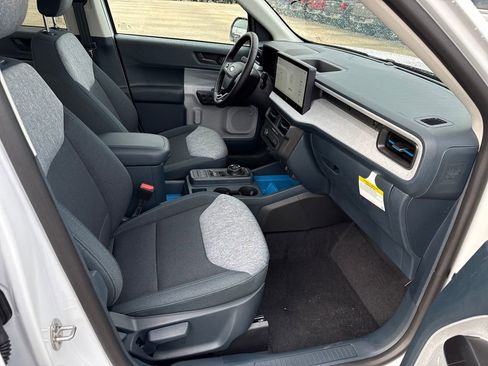 New 2025 Ford Maverick XLT w/ XLT Luxury Package image 22