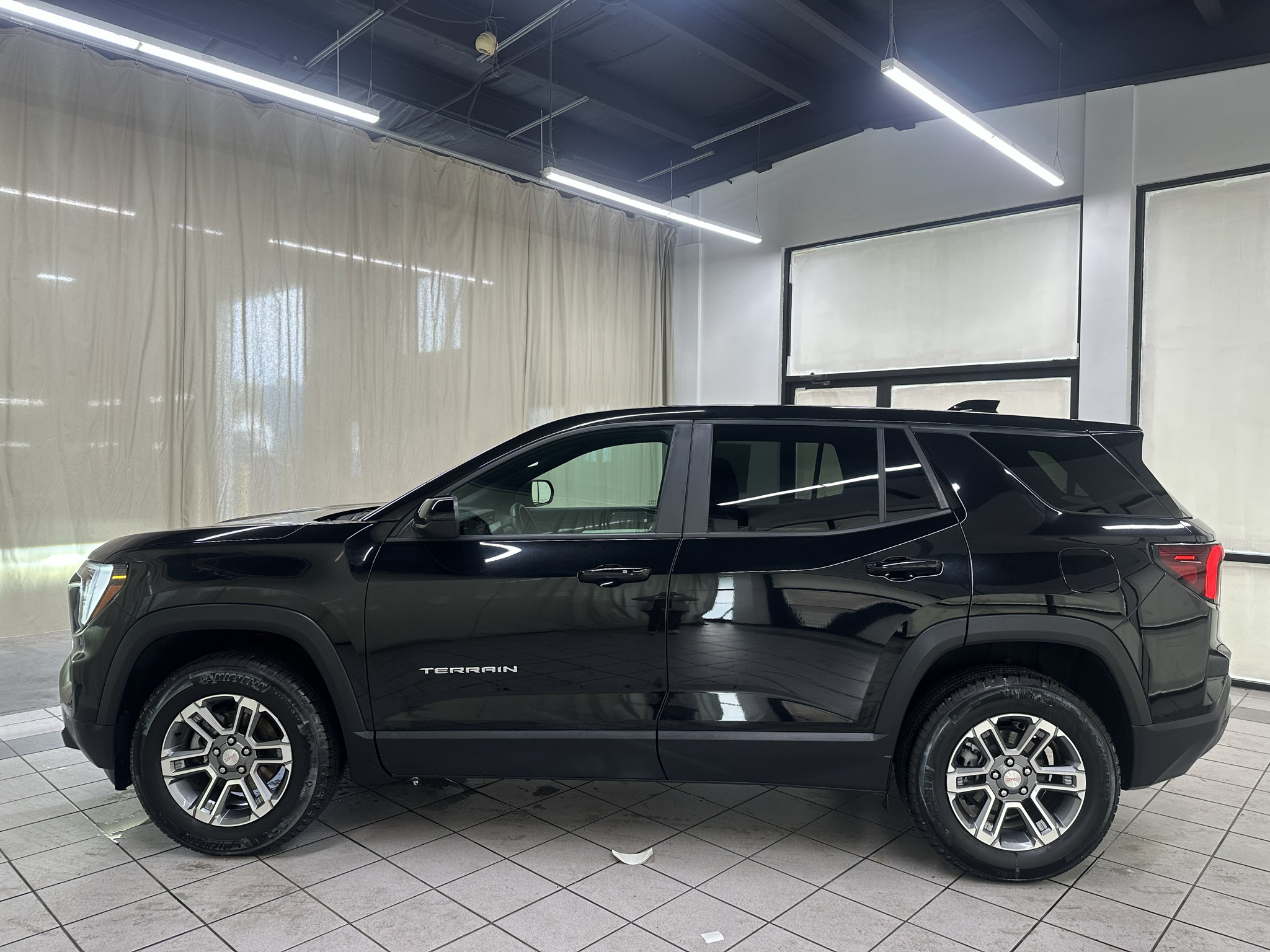 Certified 2026 GMC Terrain Elevation AWD/4WD image 10