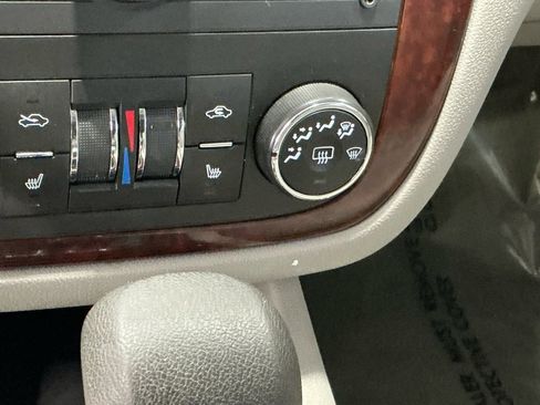 Used 2008 Chevrolet Impala SS w/ Convenience Package image 12