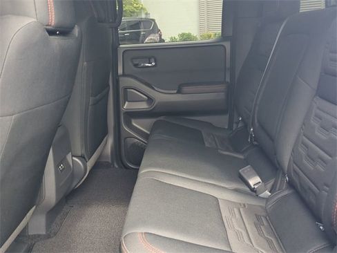 Used 2024 Nissan Frontier Pro-X image 4