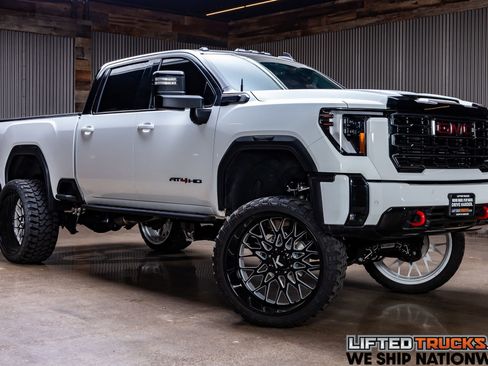 Used 2024 GMC Sierra 2500 AT4 w/ AT4 Preferred Package image 1