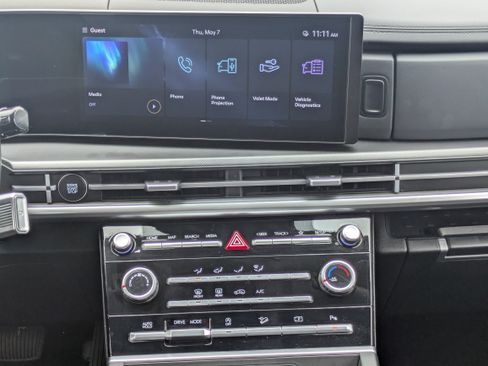 Used 2025 Hyundai Santa Fe SE FWD image 5